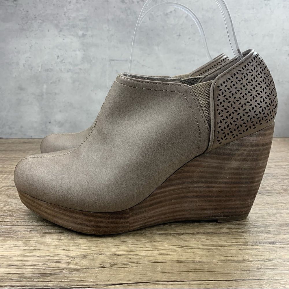 Dr. Scholls “Harlow” Wedge~Pewter~Ankle Bootie Slip On~Women's~Size 7.5W